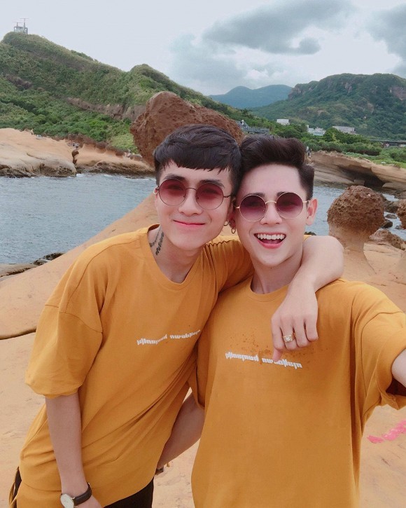 Cap dong tinh nam gay sot voi chuyen tinh 5 nam 