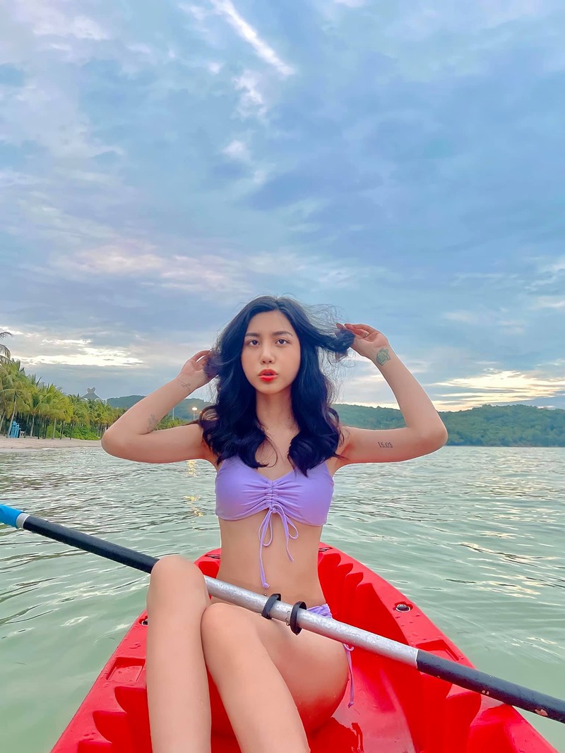 Hot girl chuyen gioi giau co noi danh Instagram la ai?