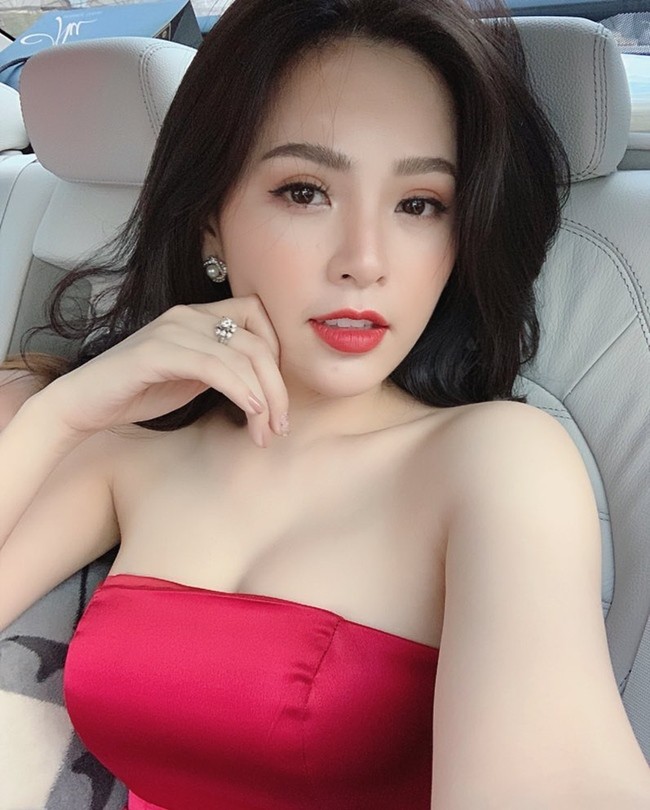 Tram Anh va dan hot girl tung vuong scandal lo clip “nong“-Hinh-11