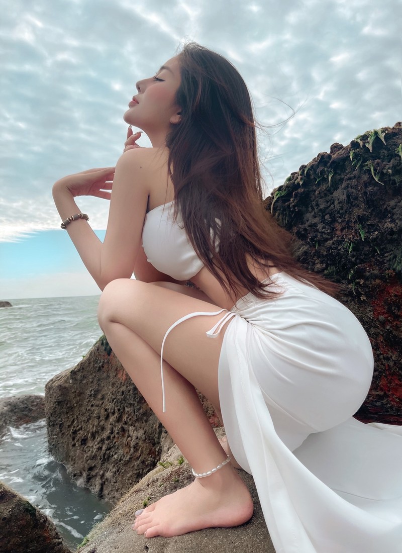 Tung anh don tuoi 20, hot girl Sai thanh khien cac fan 