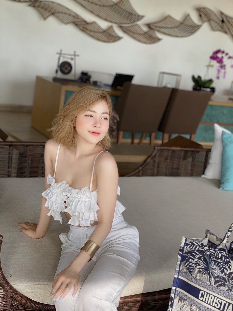 Bi “fake” TikTok, hot girl Tram Anh nhan nhieu binh luan khiem nha-Hinh-9