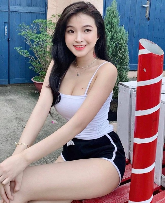 Hai hot girl Viet gay chu y “mat hoc sinh, the hinh phu huynh”-Hinh-8