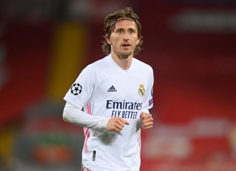 Luka Modric dong y gia han hop dong voi Real Madrid