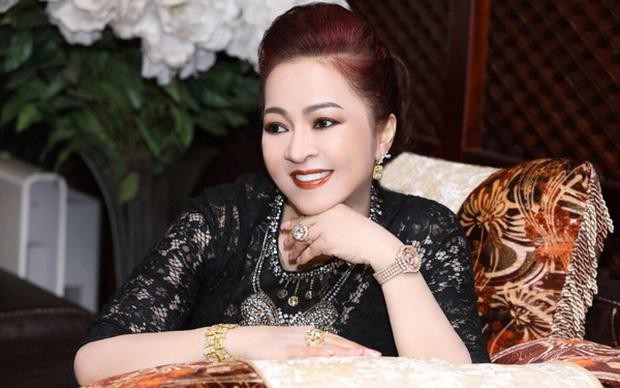 Loat phat ngon “chat” cua ba Phuong Hang, netizen nghe xong gat gu-Hinh-10