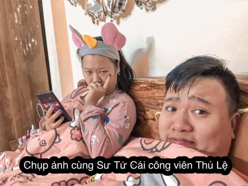 Du lich tai nha mua dich, chang trai 9X lam netizen cuoi ngat-Hinh-7