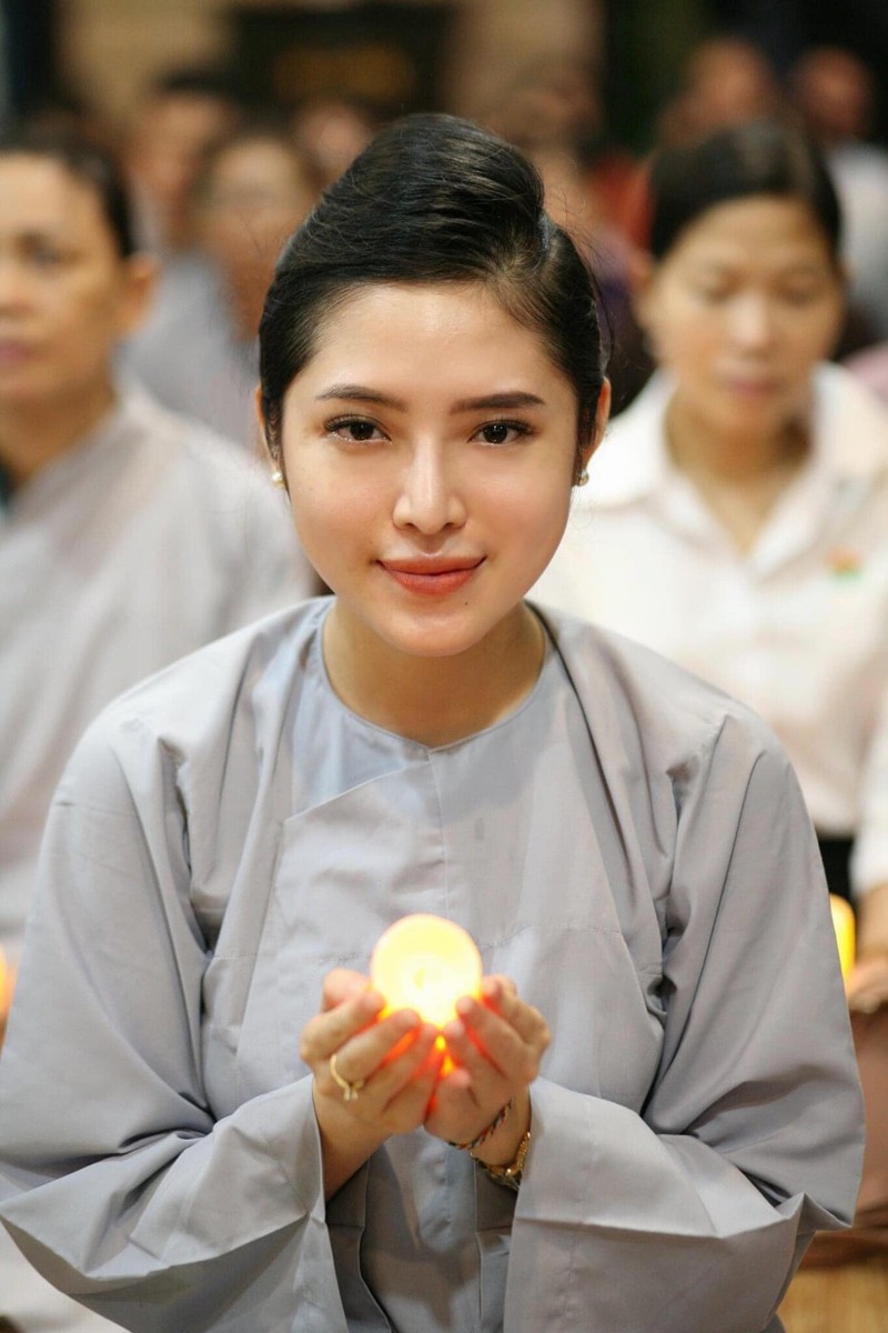 Ngam nhan sac tiep vien hang khong ho tro mai tang 0 dong-Hinh-5