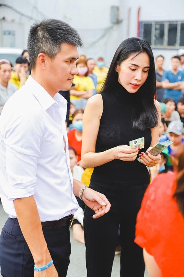 Truoc “tran dau” voi ba Phuong Hang, Cong Vinh dinh bao scandal san co?-Hinh-3