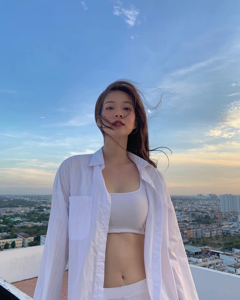 Truong Hoang Mai Anh - hot girl mang khach bat lich su la ai?-Hinh-5