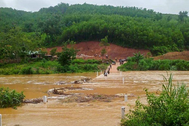 Hai tau ca gap nan, gan 30 ngoi nha toc mai do bao so 5-Hinh-3