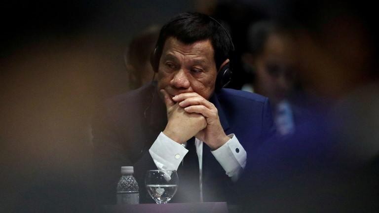 Philippines: Tong thong Duterte tuyen bo se tu gia chinh truong