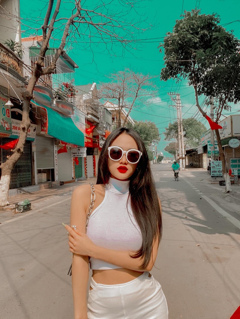 Hot girl Quang Ninh lam ai cung xuyt xoa khi khoe body-Hinh-7