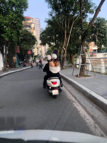 An mac phan cam dap xe ho Tay, co gai lam netizen ngan ngam-Hinh-7