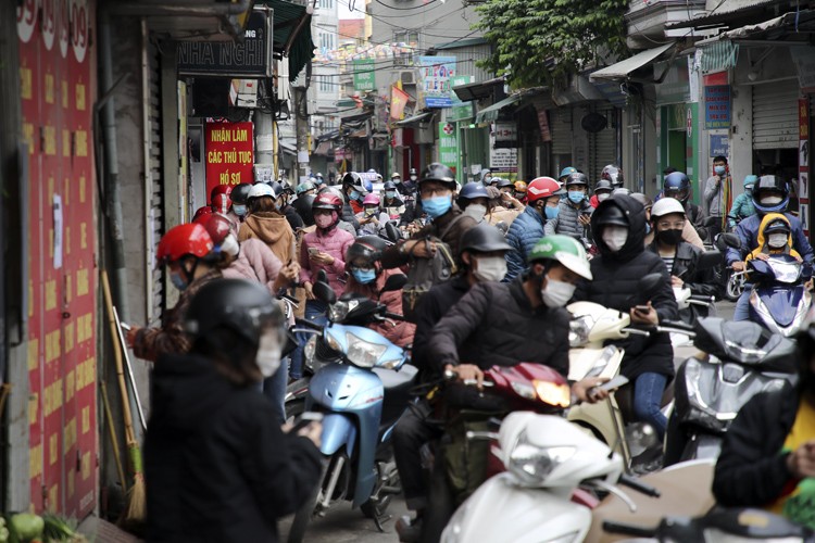 Ha Noi: So ca nhiem tang cao, phuong Phu Do lap chot kiem soat-Hinh-6