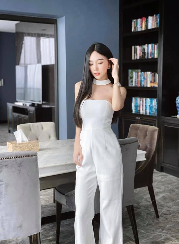 Hot girl xu Chua Vang “dot mat” netizen nho phong cach goi cam-Hinh-10