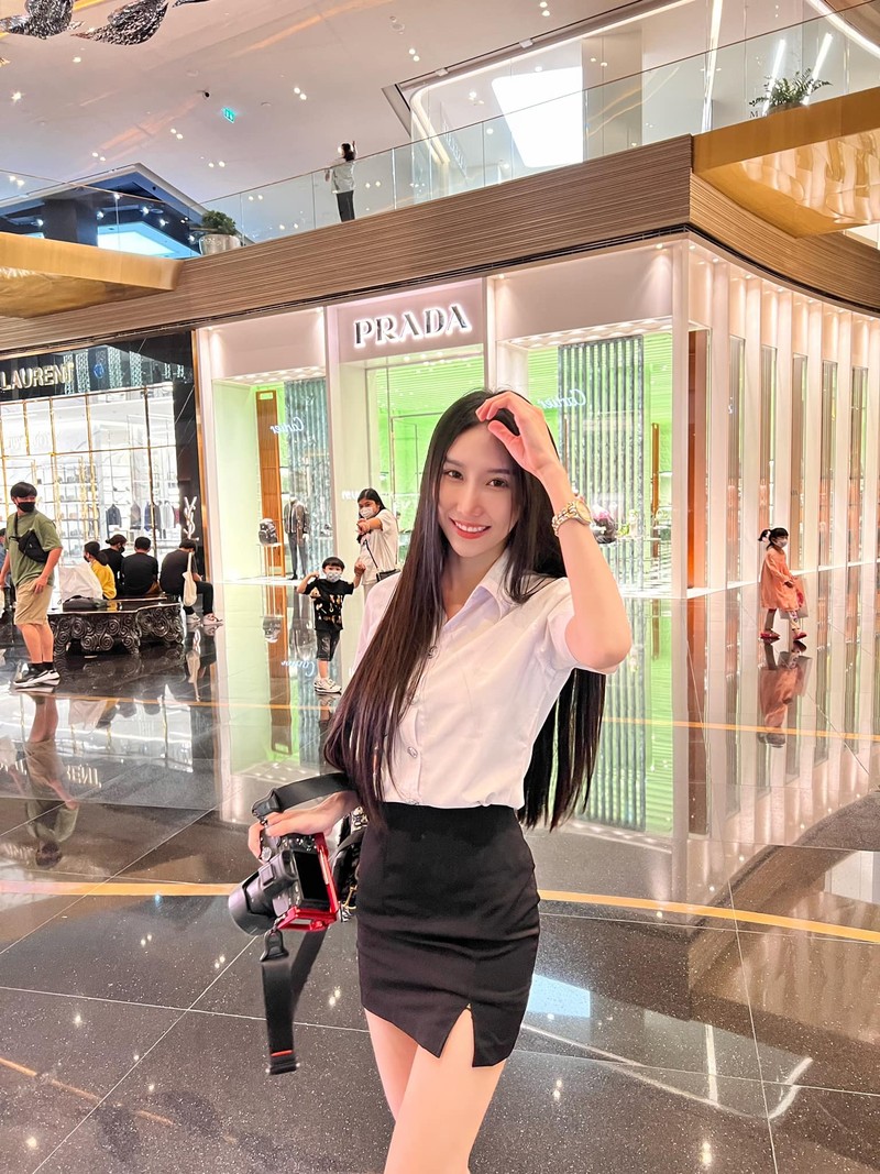 Hot girl xu Chua Vang “dot mat” netizen nho phong cach goi cam-Hinh-3