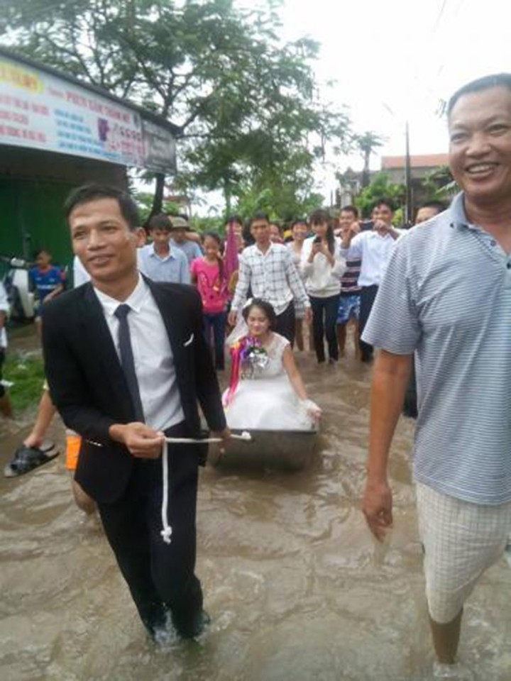 1001 canh ruoc dau sieu hai huoc trong dam cuoi mua mua lut-Hinh-6