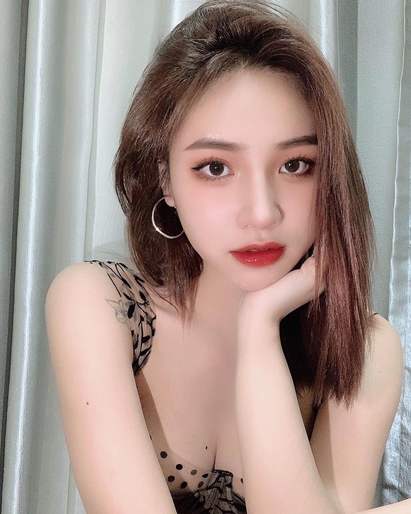 Hot girl Instagram Viet dep la, chi mac goi cam khi chup hinh-Hinh-3