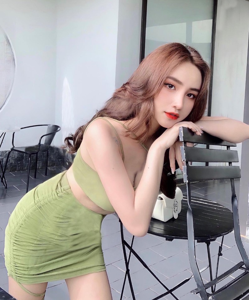 Hot girl Instagram Viet dep la, chi mac goi cam khi chup hinh-Hinh-4