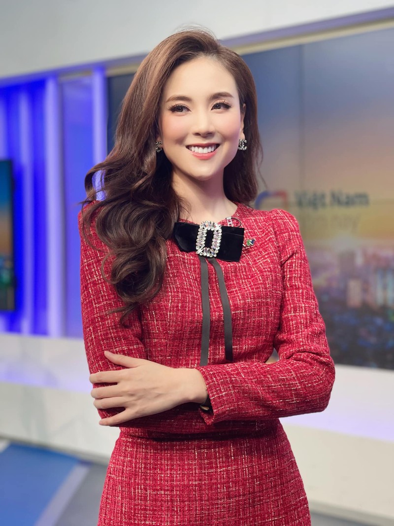 Hiem hoi dang anh goi cam, “MC dep nhat VTV” nhan ngan loi khen