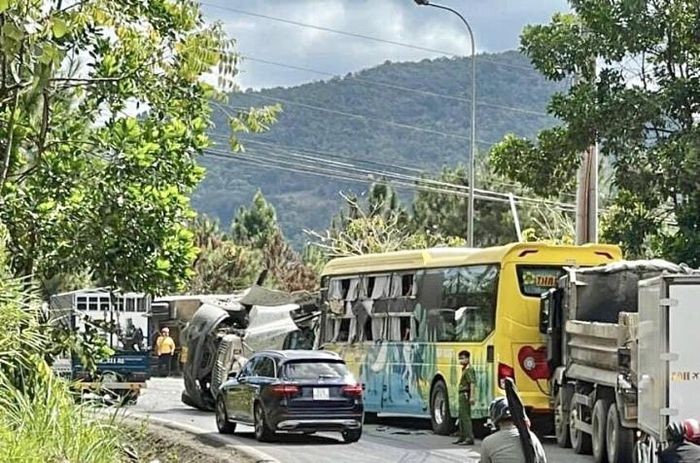 Tai nan lien hoan tren deo Bao Loc, giao thong ach tac nhieu gio-Hinh-7