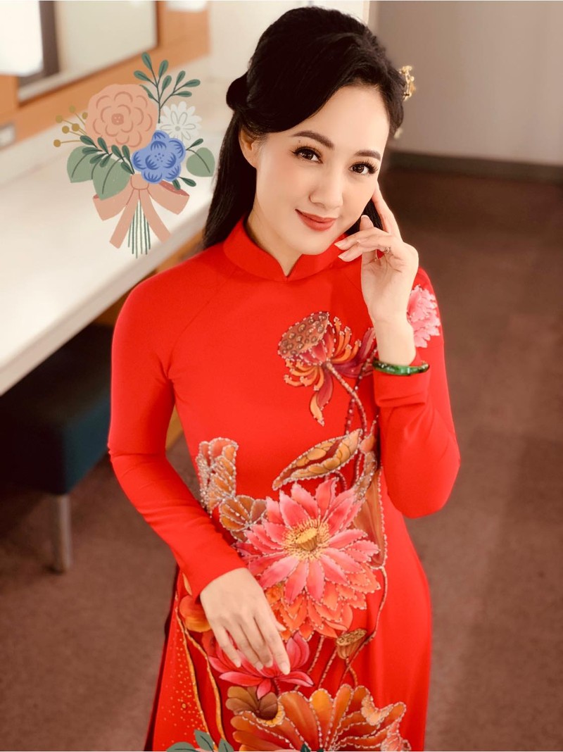 BTV Hoai Anh chiem spotlight khi khoe nhan sac nhu gai doi muoi-Hinh-4