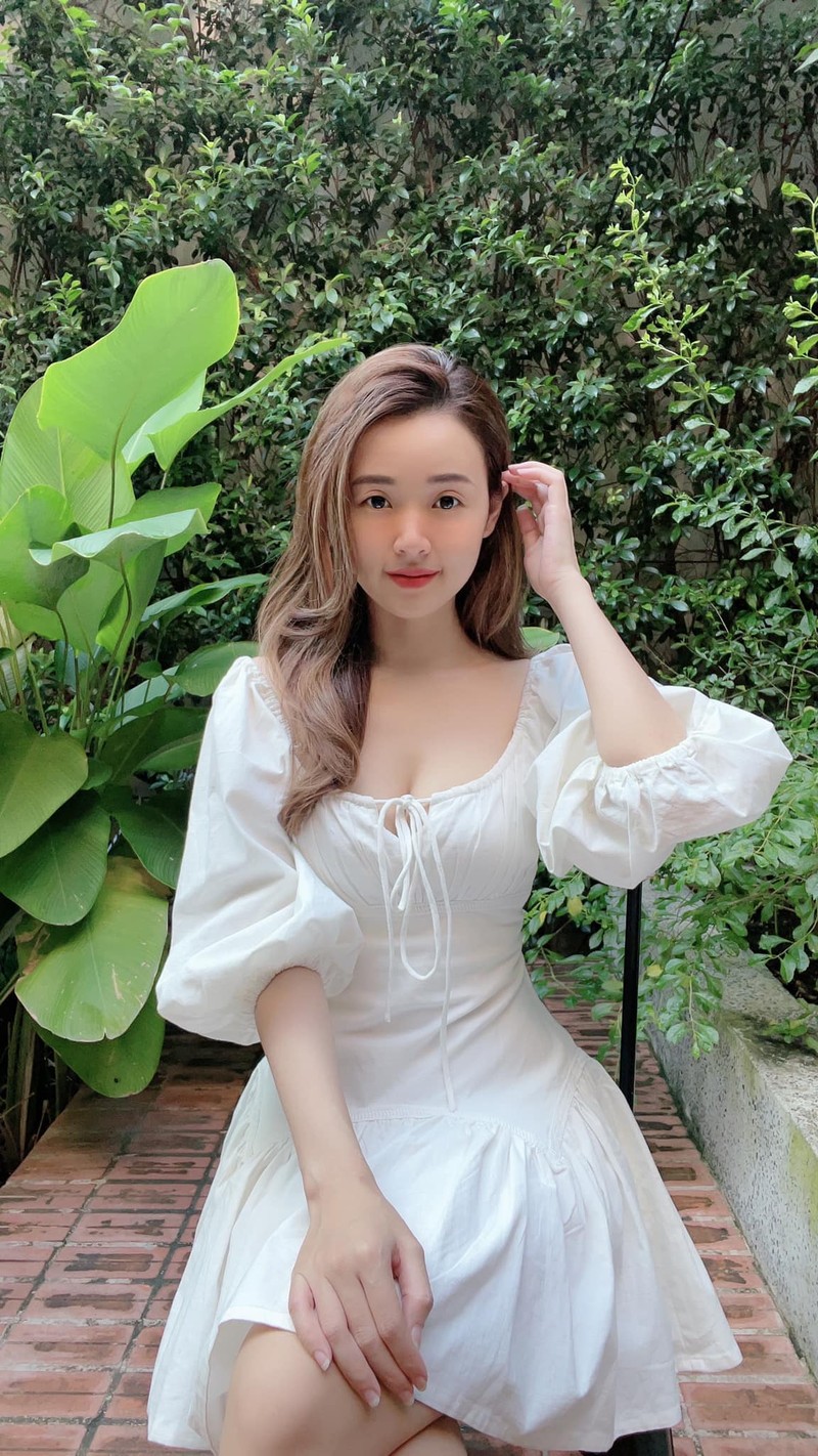 Dang anh khoe eo, “ngoc nu” Midu lai gay chu y vi dieu nay-Hinh-2