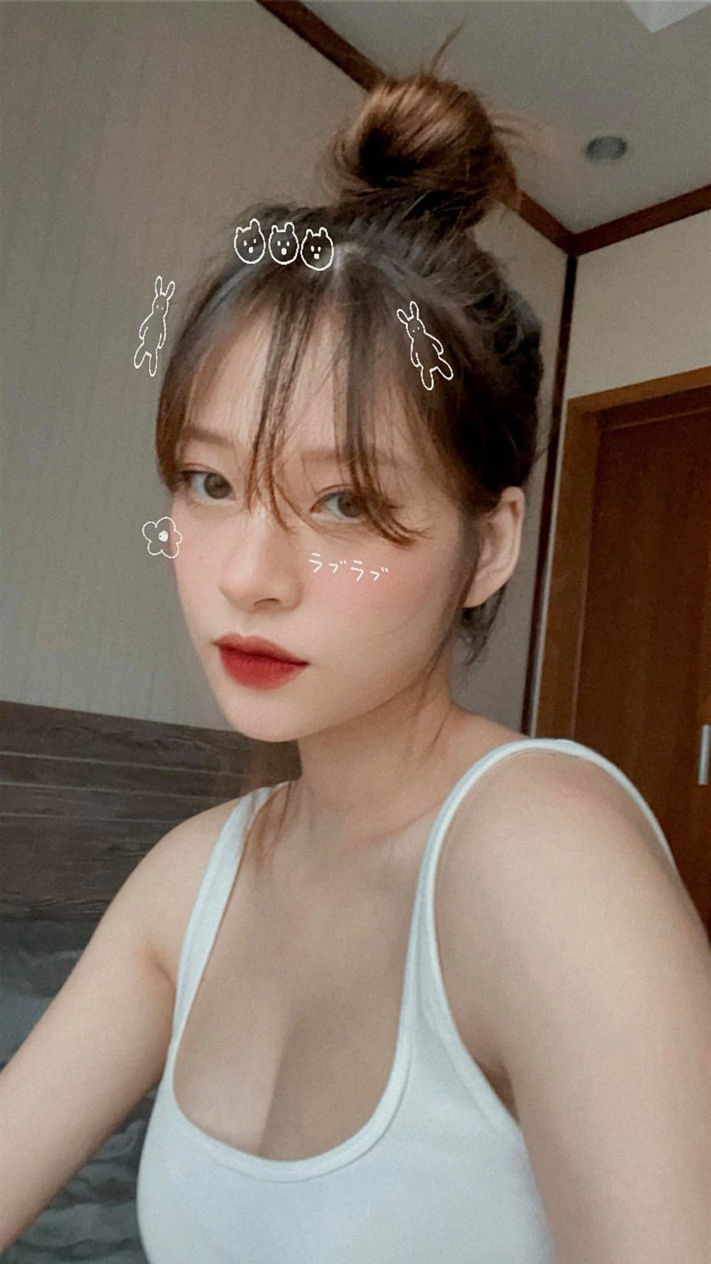 Sau sinh, hot girl Truong Hoang Mai Anh lo mat moc khong ti vet-Hinh-12