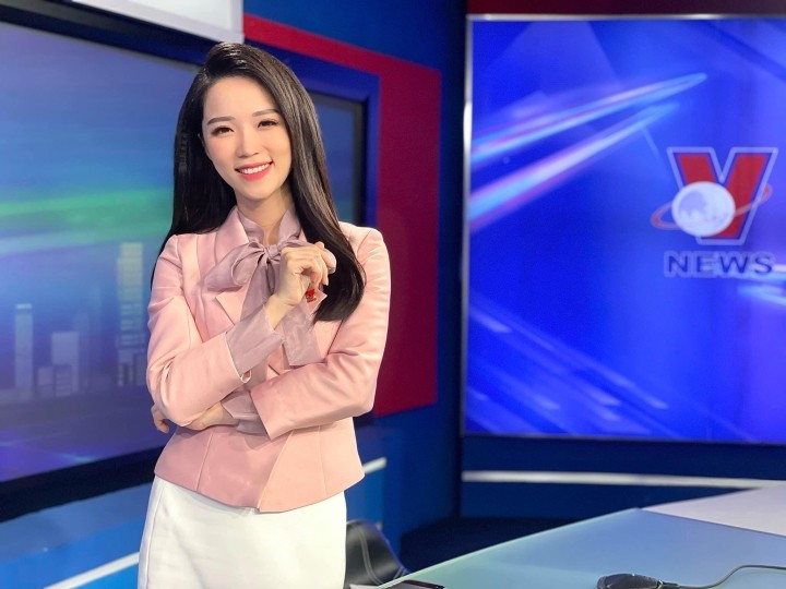 Nhan sac xinh dep cua nu MC 9x vua dau quan VTV-Hinh-6