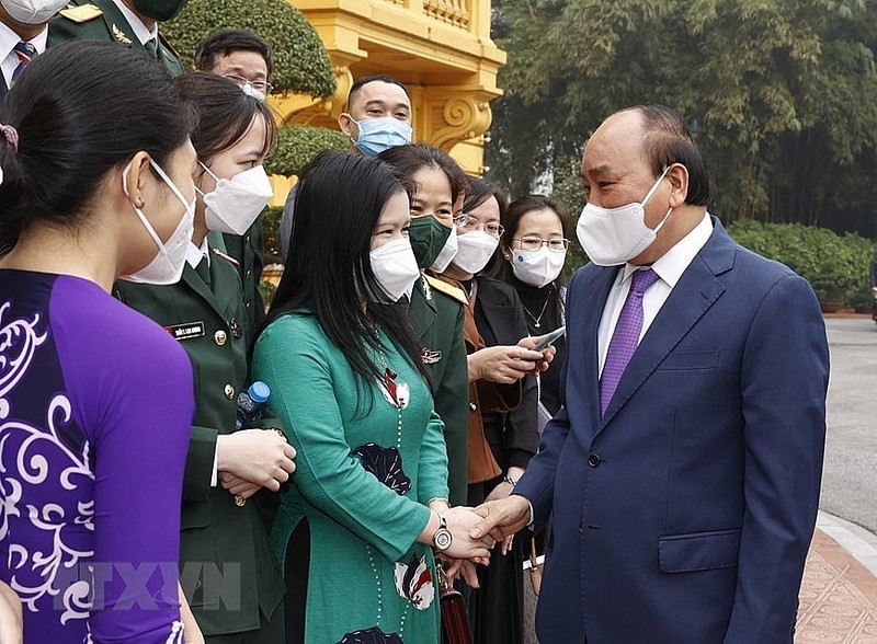 Chùm ảnh: Chủ tịch nước Nguyễn Xuân Phúc gặp mặt cán bộ y tế tiêu biểu toàn quốc