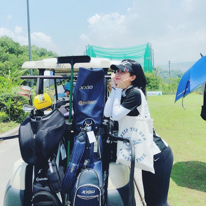 Dan hot girl do sac tren san golf, nhan sac mot chin mot muoi-Hinh-13