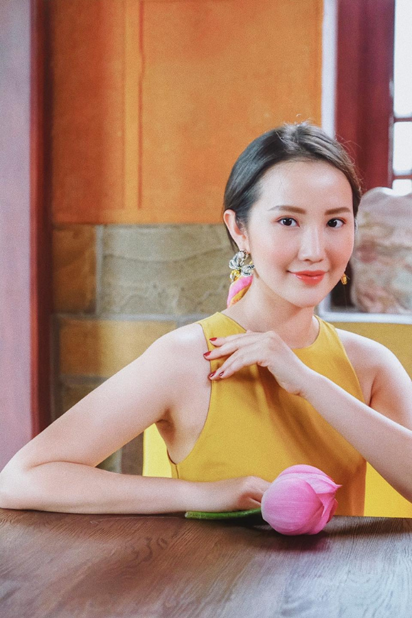 Nu beauty blogger noi tieng xinh dep, co xuat than khung goi ten ai?-Hinh-5