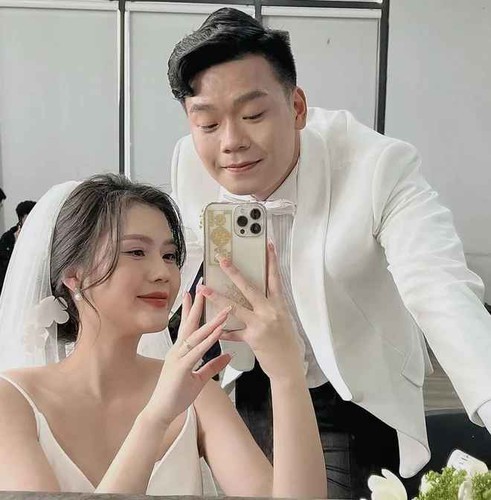 Lo thoi diem sieu dam cuoi cua Nguyen Thanh Chung va ban gai-Hinh-2