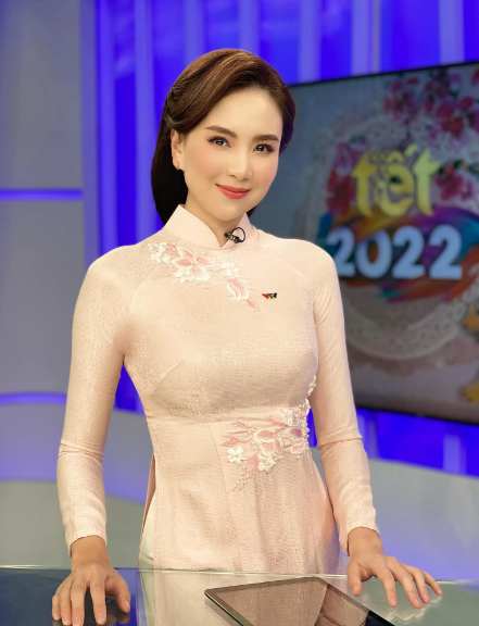 Lam vo thieu gia Ha thanh, “MC dep nhat VTV” gio ra sao?-Hinh-5