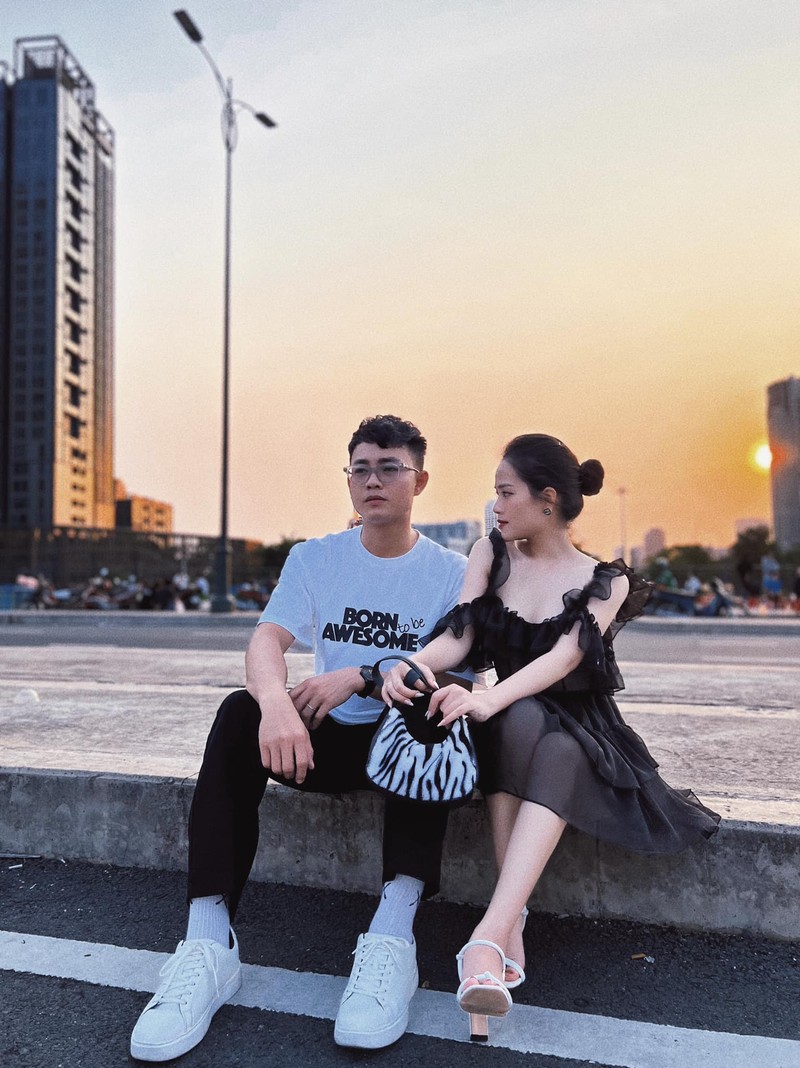 Bo cu Quang Hai dien vay cuoi, nhan sac duoc netizen khen het loi-Hinh-11