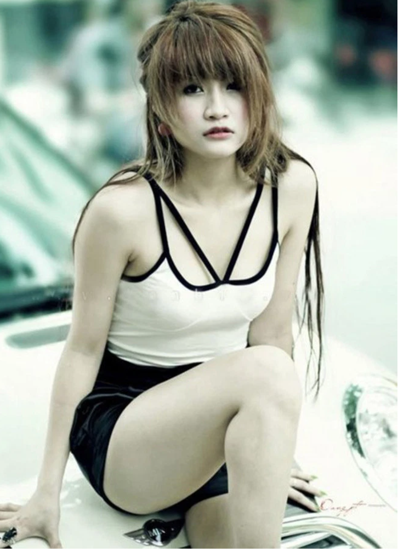 Dang anh gia dinh, con gai cuu hot girl Van Navy chiem tron spotlight