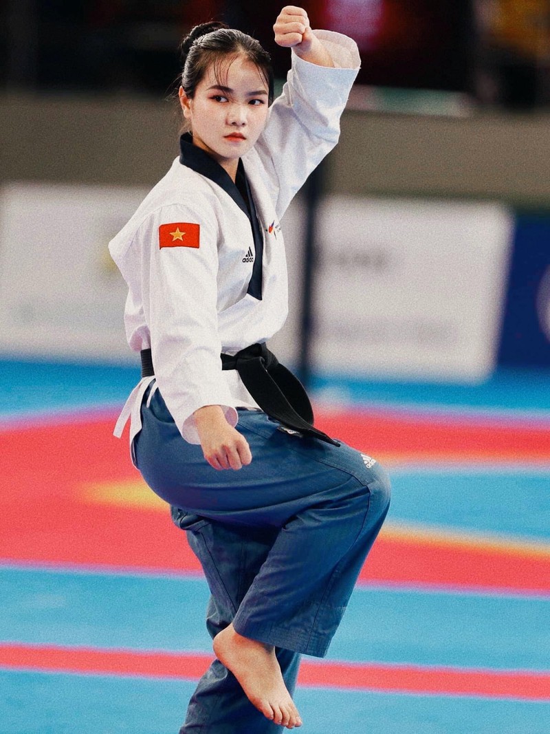 Cac VDV taekwondo tai nang tai SEA Games 31-Hinh-3
