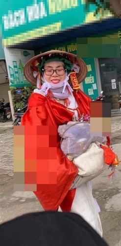 “Hot girl an quyt” tiep tuc xuyen Viet, nhin trang phuc ma “phat tom“-Hinh-11