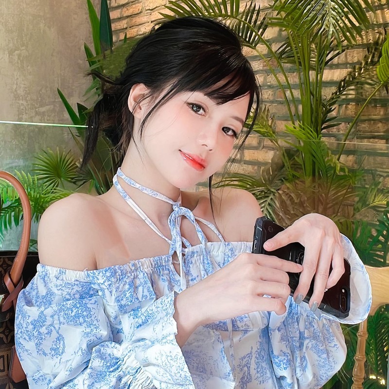 Goi cam nhung khong ho bao, hot girl TikTok “don tim” bao chang trai