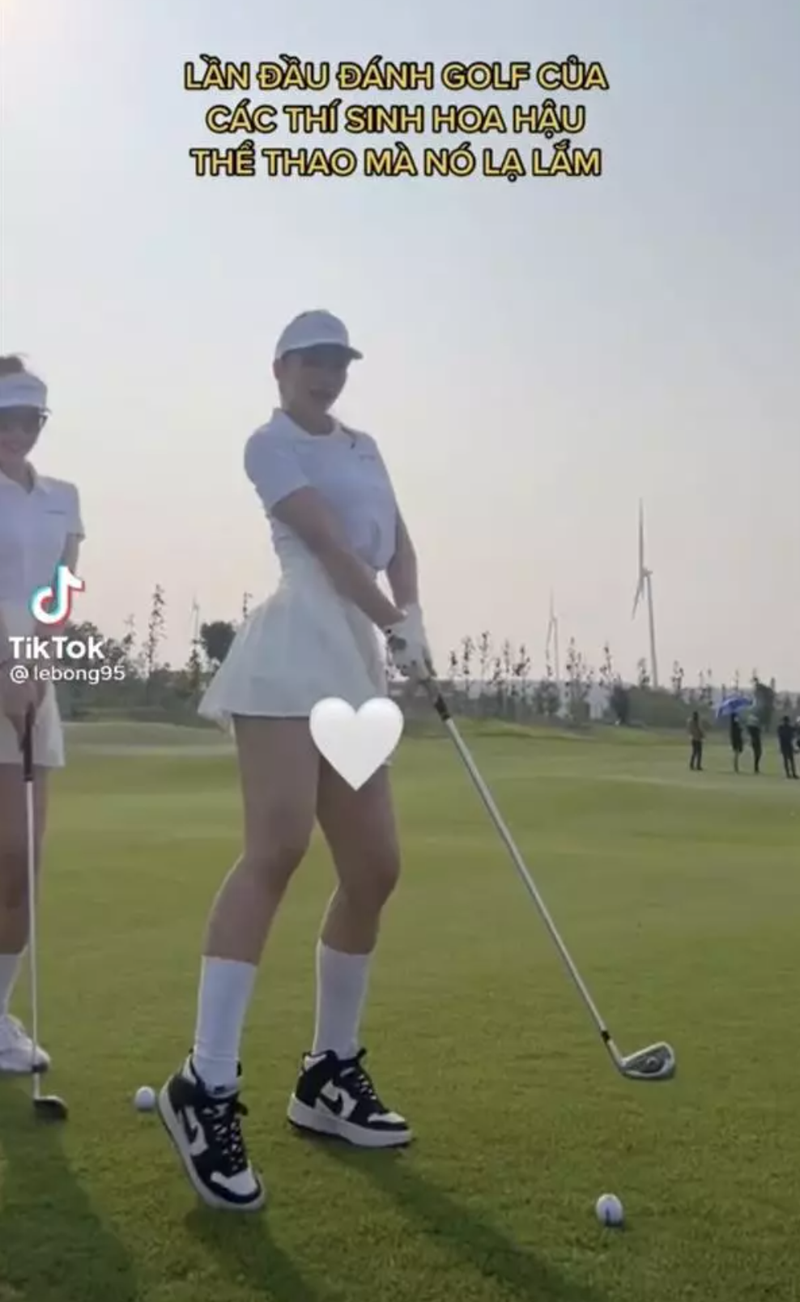 Choi golf lai quay clip nhay nhot, Le Bong suyt lo diem nhay cam-Hinh-5