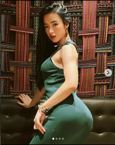 Khoe co bap, Angela Phuong Trinh gay choang voi vong 3 ngoai co-Hinh-10