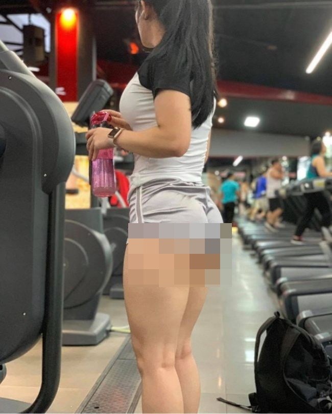 Nhieu chi em gay tranh cai vi dien trang phuc tap gym kiem vai