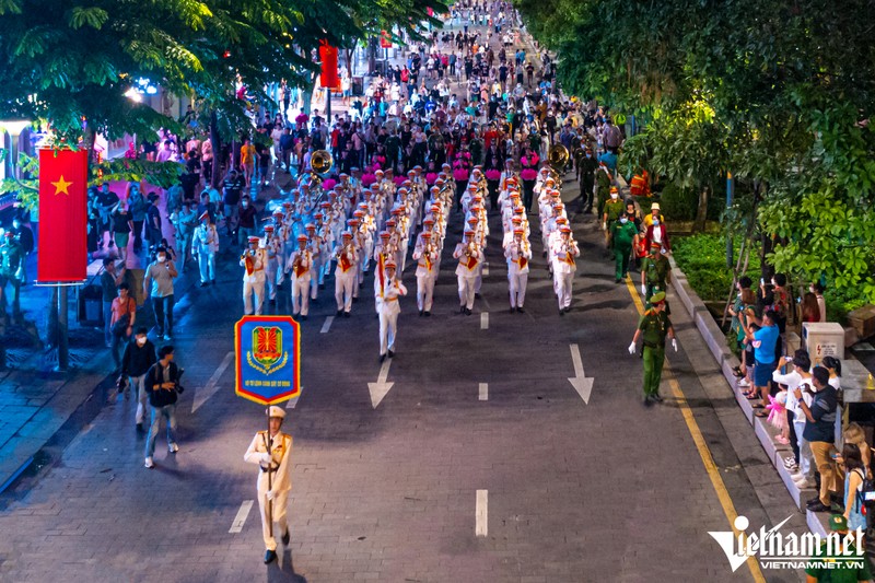 Quan nhac dieu hanh quanh trung tam TP.HCM trong dem-Hinh-2