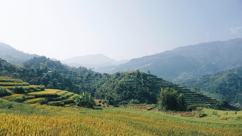 Ha Giang mua lua chin, xach balo len va check in 