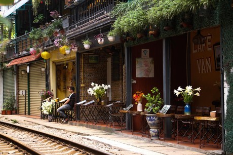 Ca phe duong tau: Tu diem check in noi tieng den dong cua-Hinh-2