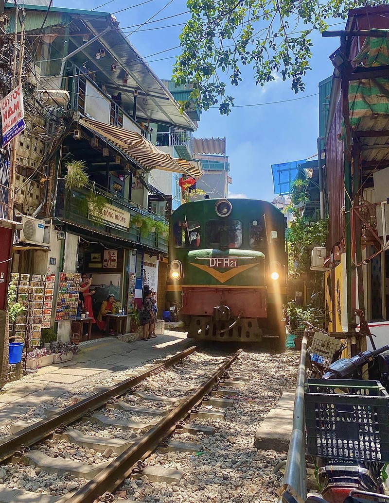 Ca phe duong tau: Tu diem check in noi tieng den dong cua-Hinh-9