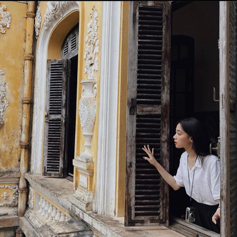 Den Hue dung bo qua Cung An Dinh, nhieu goc “song ao“ met nghi