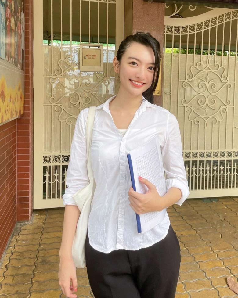 Hoa nu sinh len giang duong, “hot girl noi y” van khoe body-Hinh-3