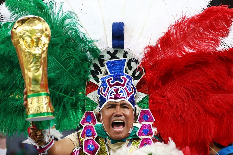 World Cup 2022: Phat hoang voi kieu hoa trang cua fan nu Mexico-Hinh-10