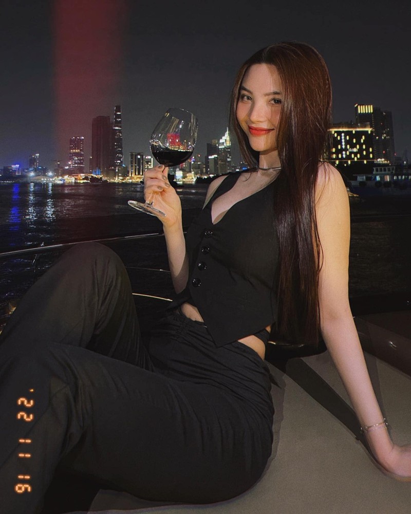 Hoa khoi bong chuyen Ca Mau giai nghe van cuc hot vi qua xinh