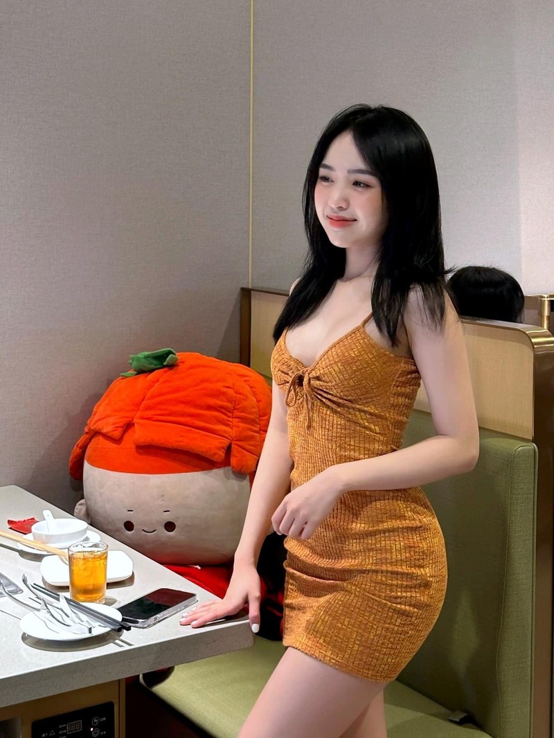 Chi em hot girl Viet “gay me” voi dung nhan nong bong-Hinh-4